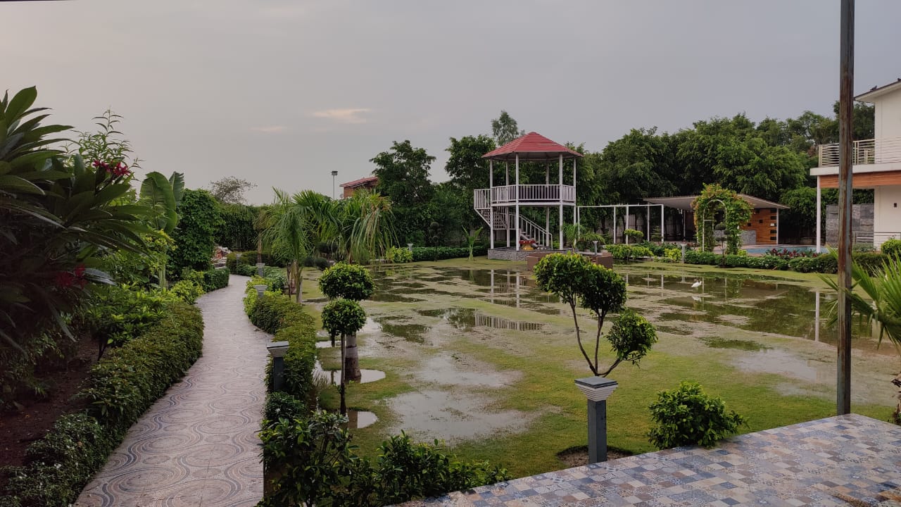 Farm House For Sale in Noida Expressway